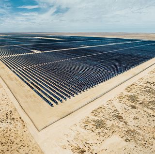This EV Network's Solar Farm in California Promises 225 GWh of Energy