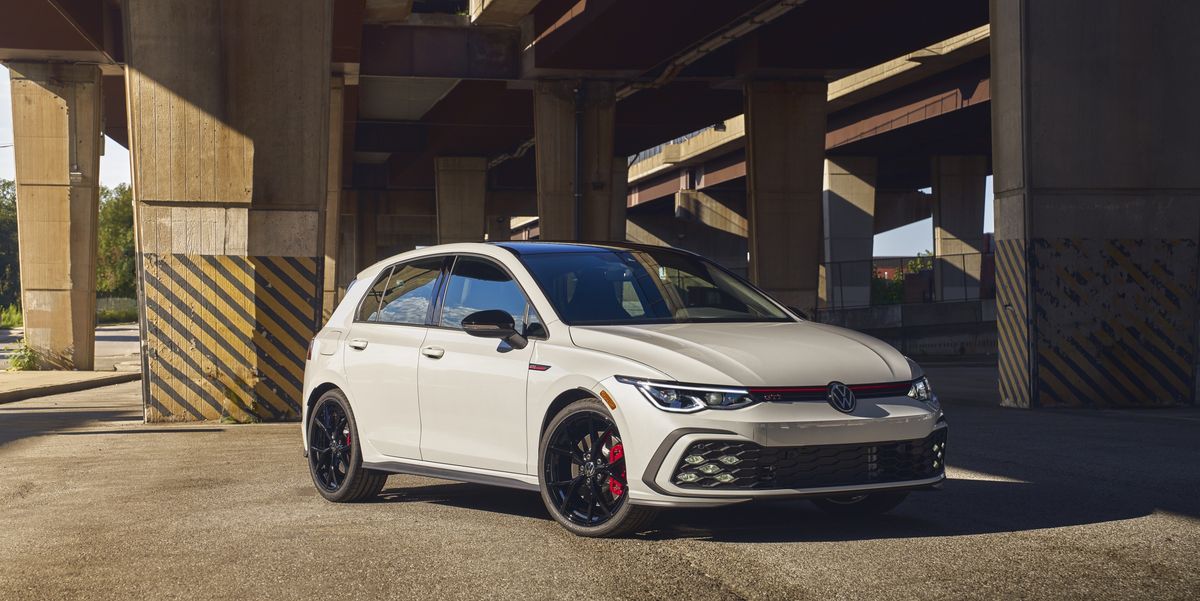 2024 Is Your Last Chance to Buy a Manual Volkswagen GTI or Golf R