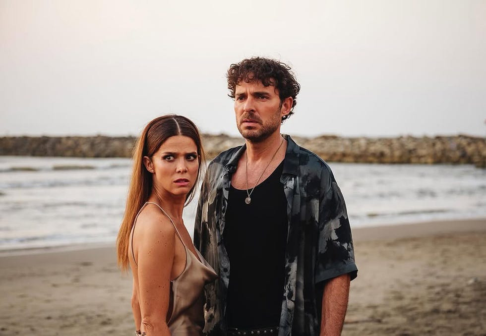 juana acosta y manolo cardona en la serie 'medusa' de netflix