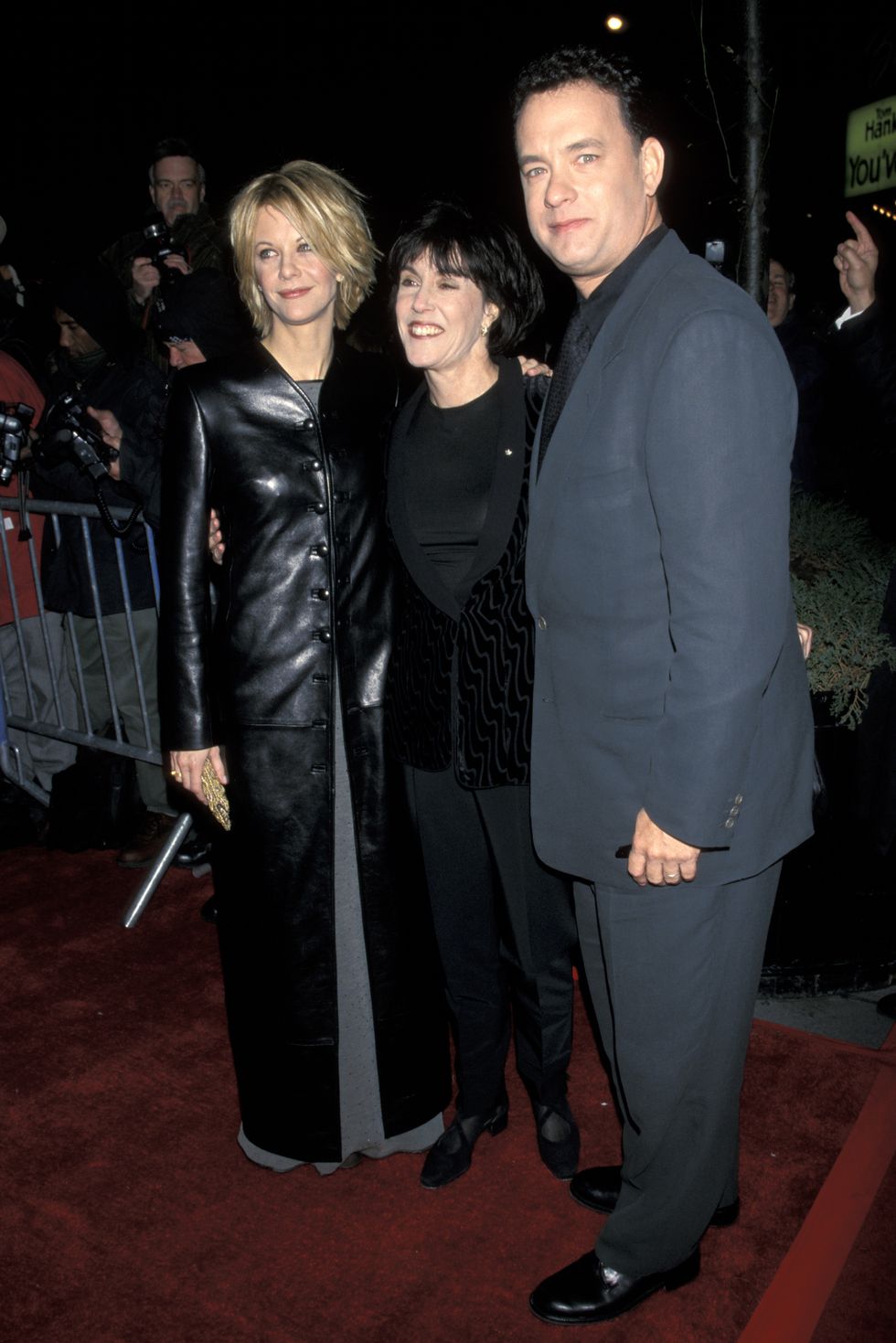 meg ryan nora ephron and tom hanks at the you've got mail premiere in new york