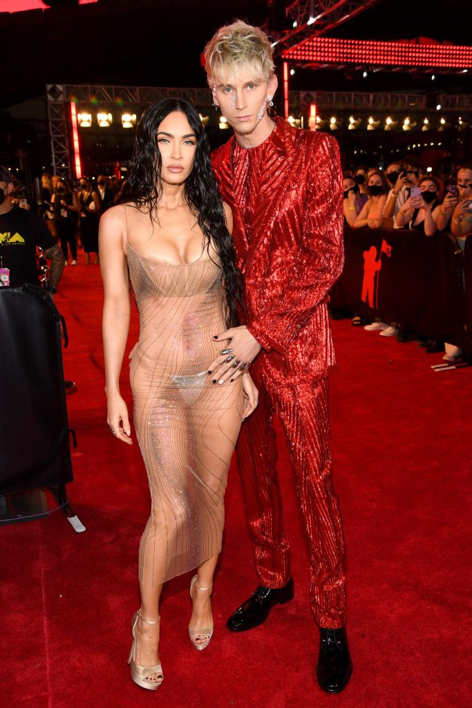683px x 1024px - Best Megan Fox and Machine Gun Kelly 2021 VMAs Naked Dress Pictures