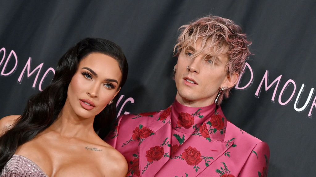 Mgk Patanjali Sex Videos - Megan Fox Shares Her Special Request For Machine Gun Kelly For Her Birthday