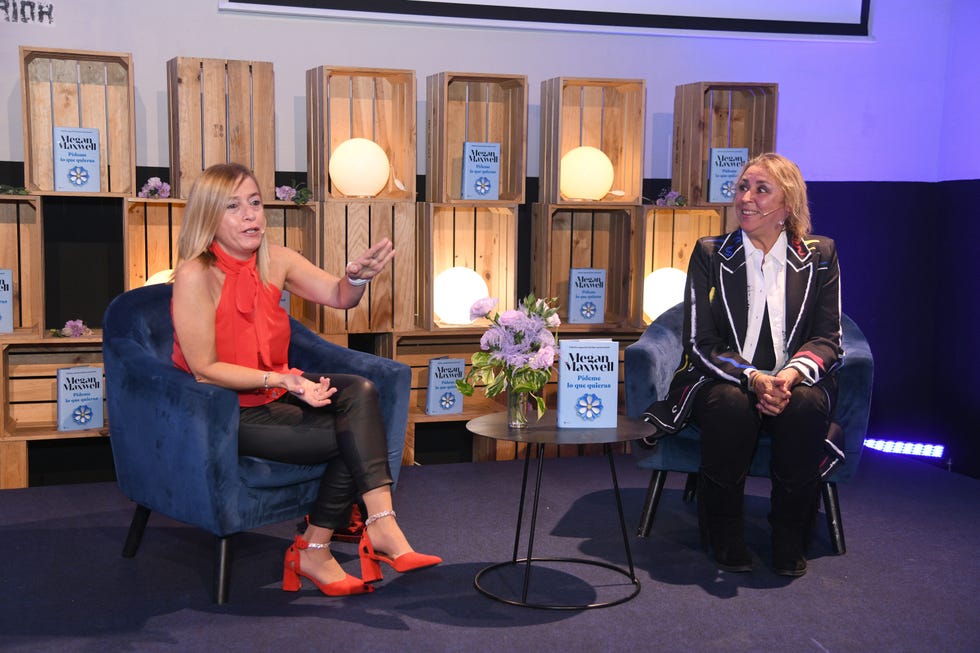 megan maxwell con su editora esther escoriza