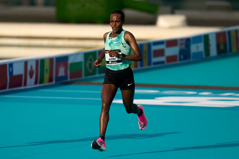 valencia marathon trinidad alfonso 2024