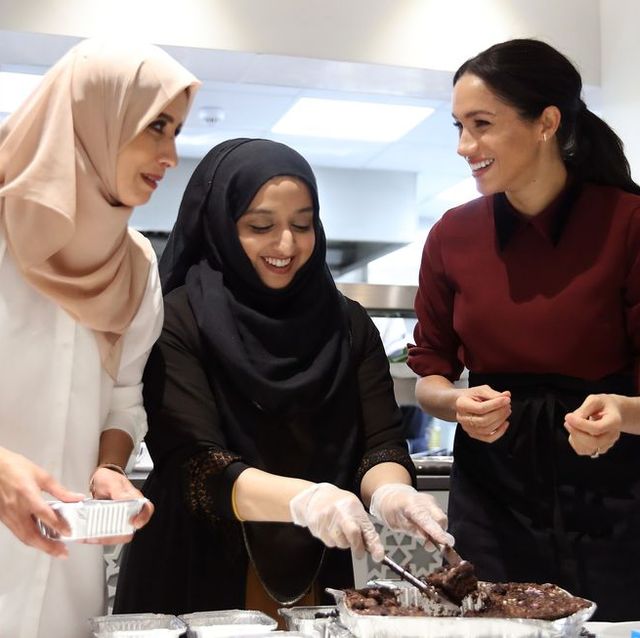 meghan markle the duchess of sussex visits the hubb community kitchen