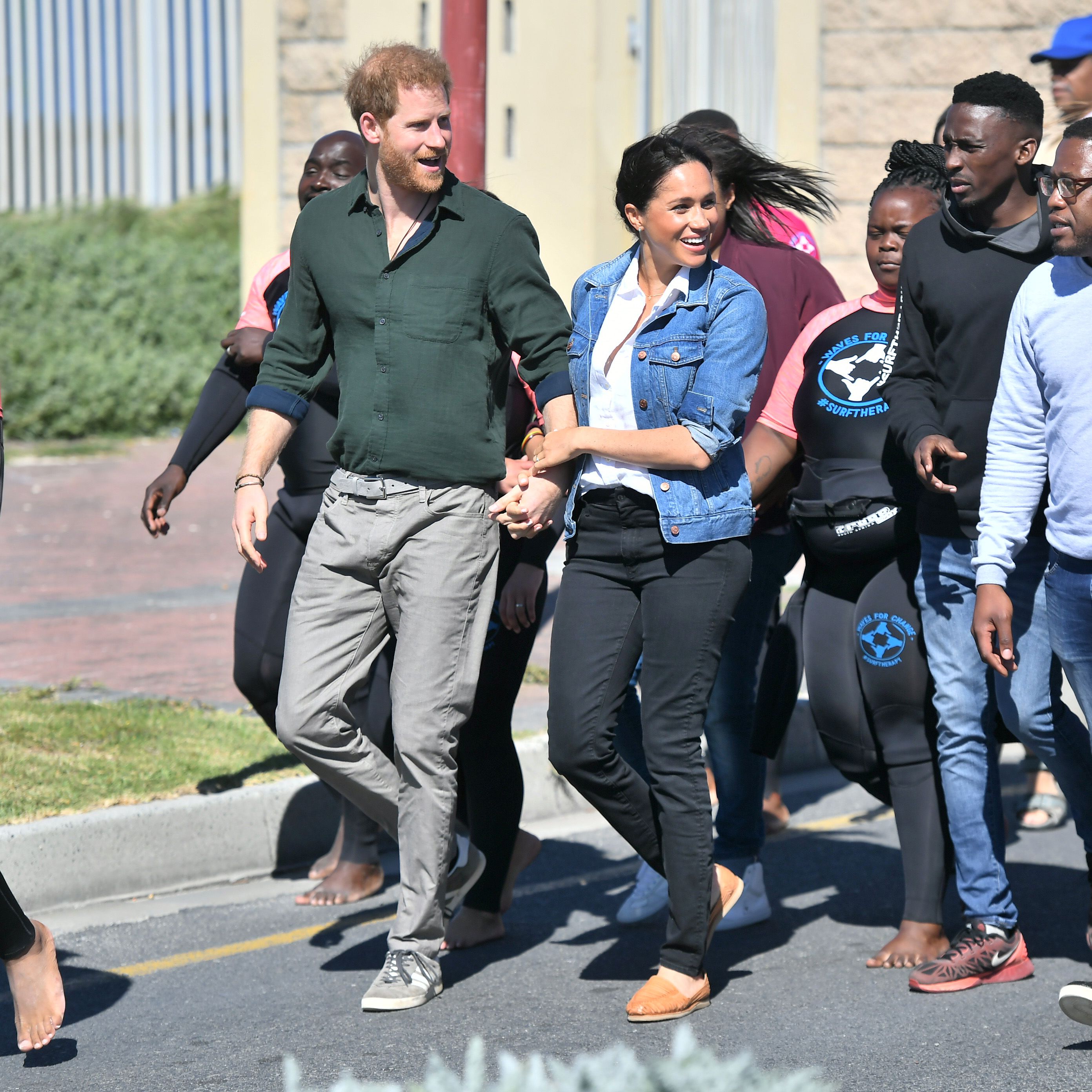 See Meghan Markle s Casual Jean Jacket and White Button Down in South Africa in Photos