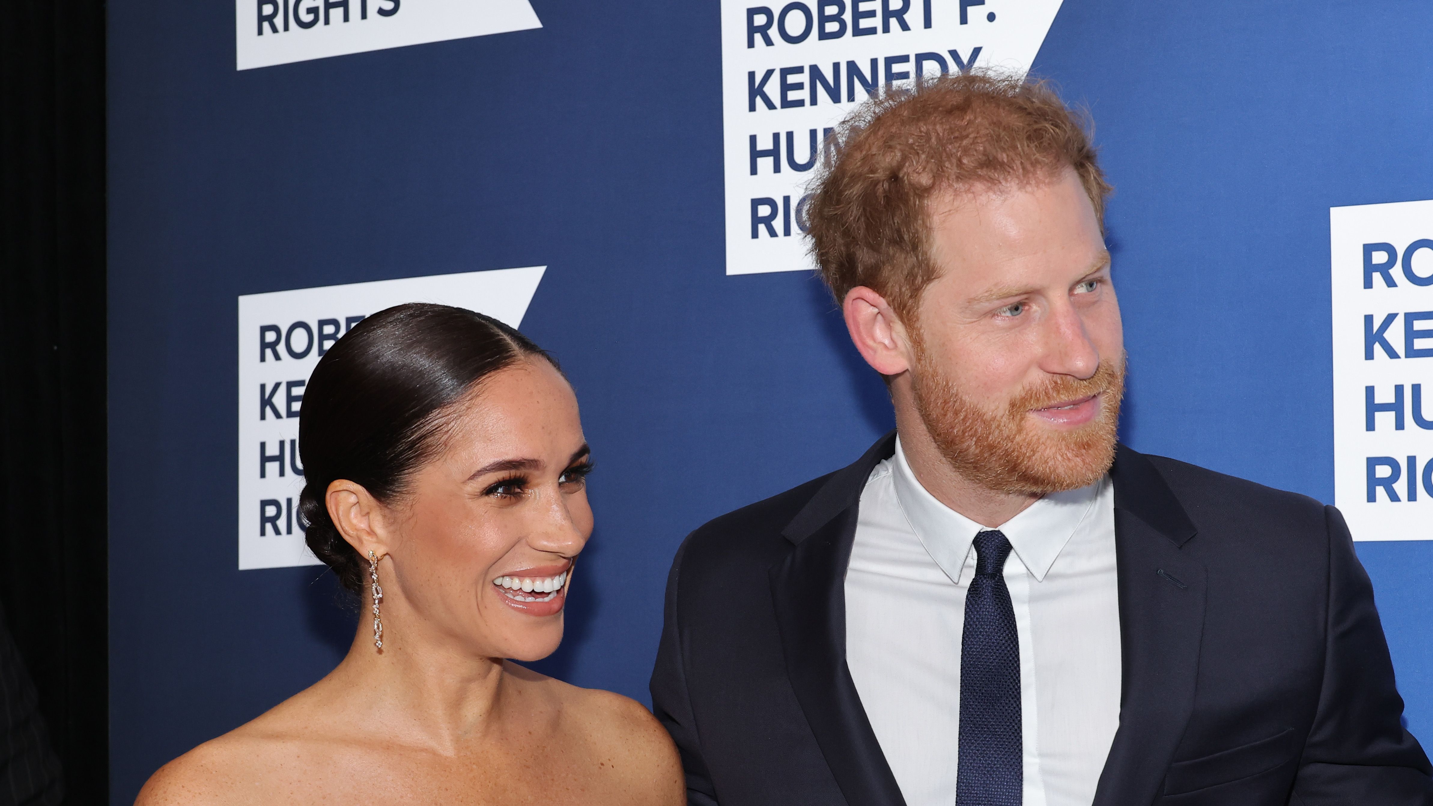 https://hips.hearstapps.com/hmg-prod/images/meghan-duchess-of-sussex-and-prince-harry-duke-of-sussex-news-photo-1670427593.jpg?crop=1xw:0.72906xh;center,top