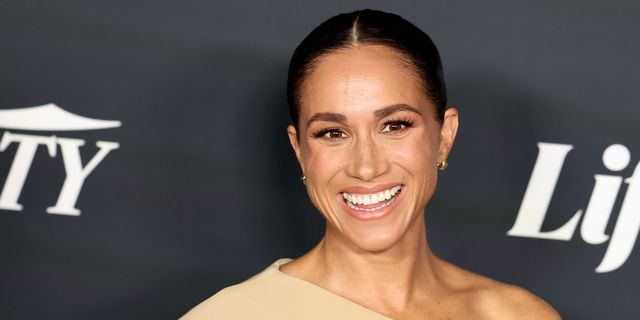 タイムセール 入手困難 IZA □ブランド Meghan メーガン