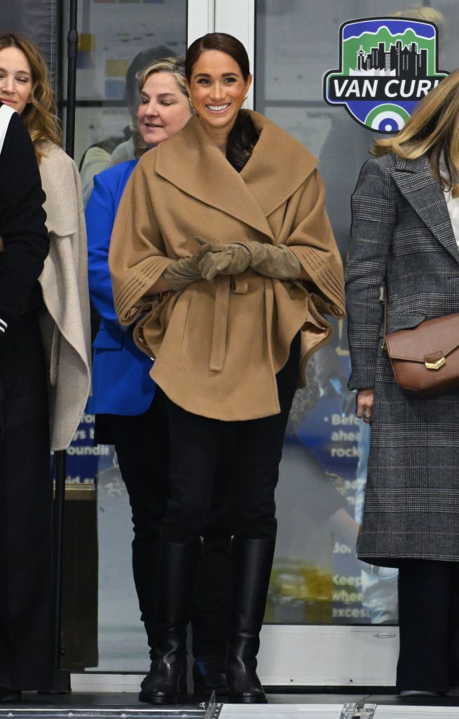 Meghan markle clearance camel coat