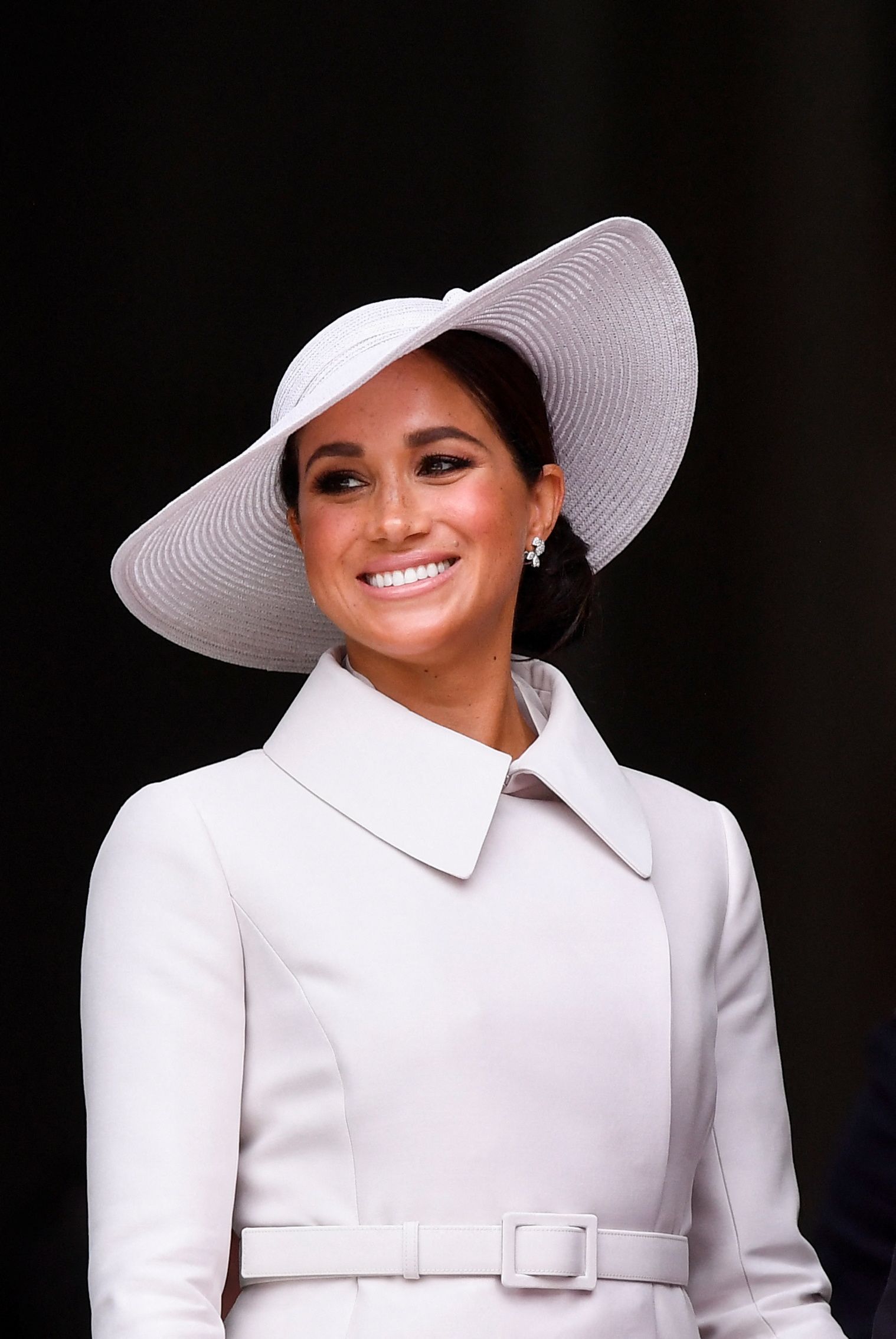 タイムセール 入手困難 IZA □ブランド Meghan メーガン