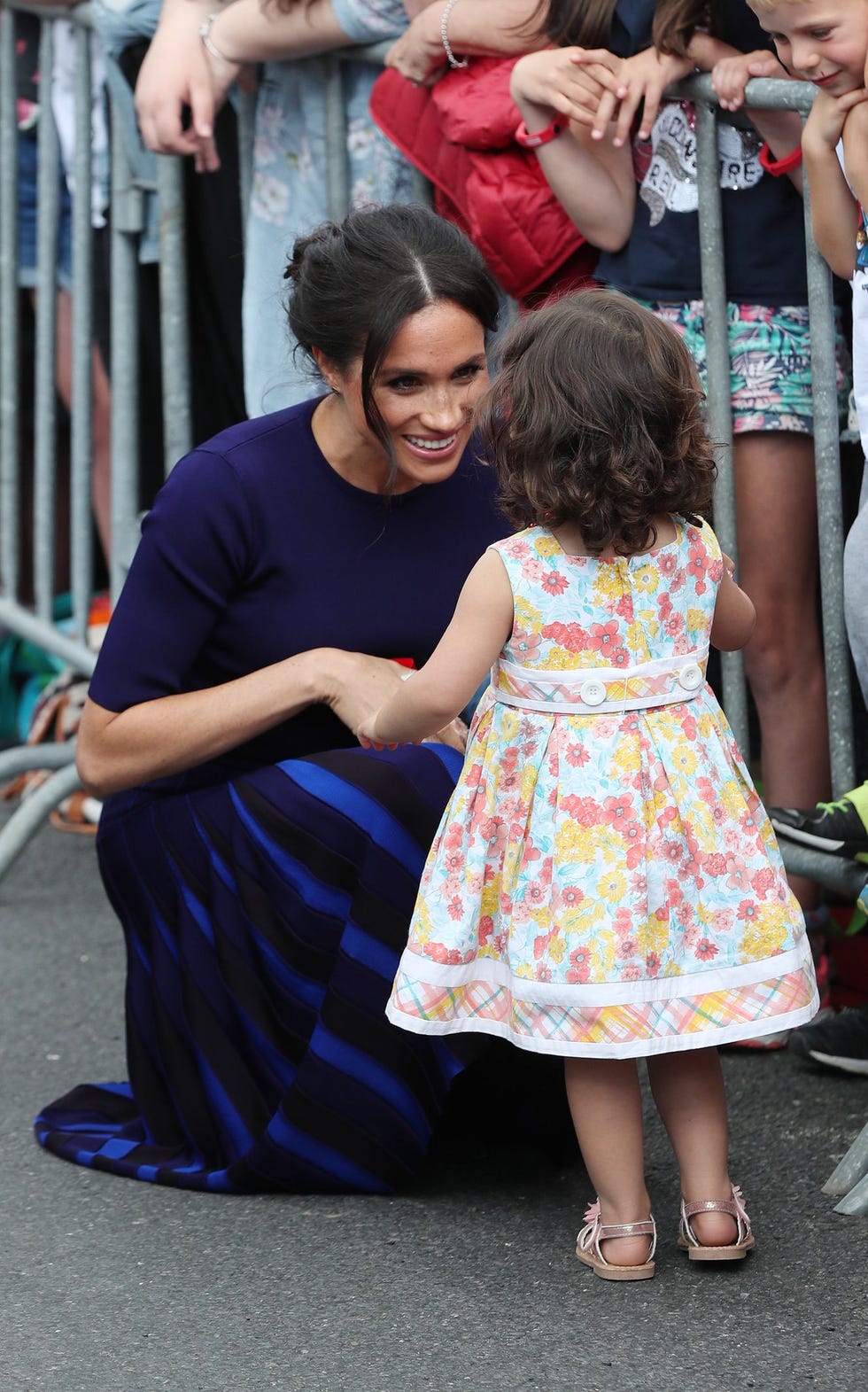 Meghan Markle & Prince Harry Meet Children, Kids & Young People on the
