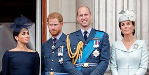 meghan markle prins harry prins william en kate middleton op het balkon van buckingham palace in juli 2018