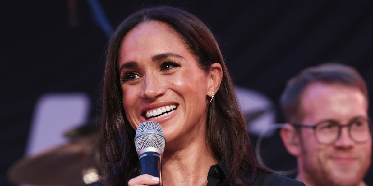 Meghan Markle na Invictus Games założyła sukienkę Banana Republic za 70 dolarów