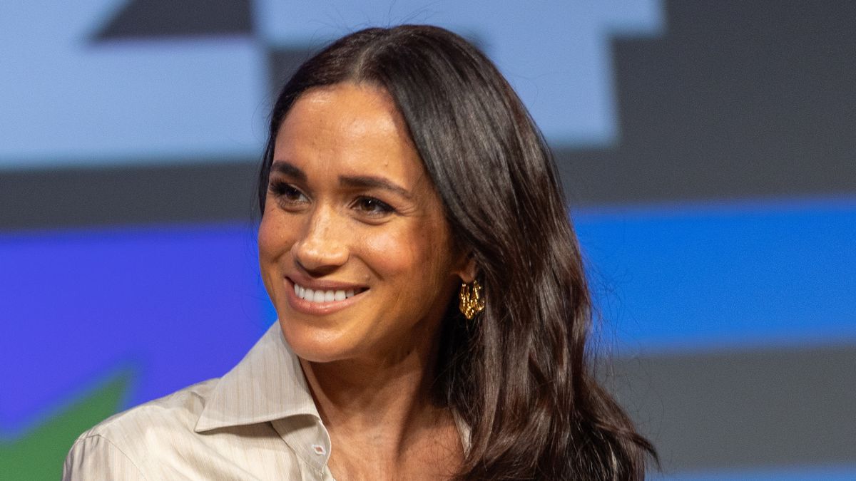 preview for Meghan Markle on the red carpet in Proenza Schouler