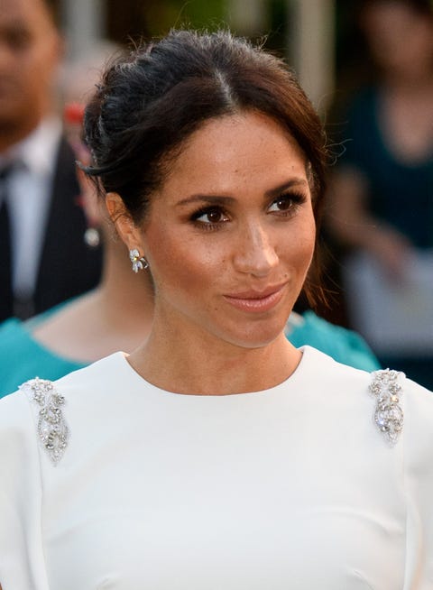 Meghan Markle Wears Princess Diana's Aquamarine Ring and Theia Gown ...