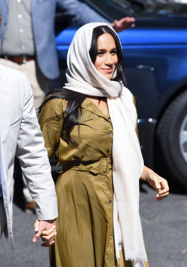 Meghan Markle con velo en Sudáfrica