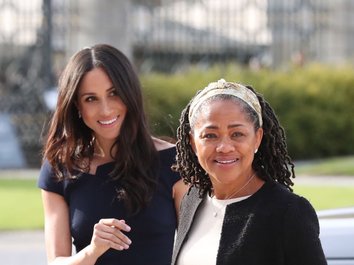 Big Nose Ring Mom Sex Porn - Who Is Meghan Markle's Mom, Doria Ragland? 6 Facts About Her