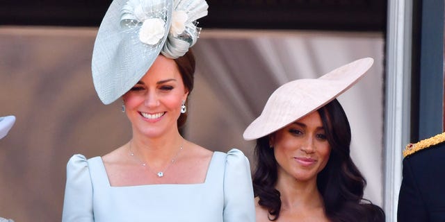 meghan markle kate curtsey 