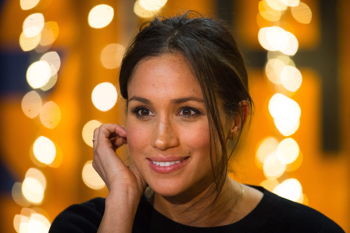 Meghan Markle verschijnt van top tot teen in het bruin