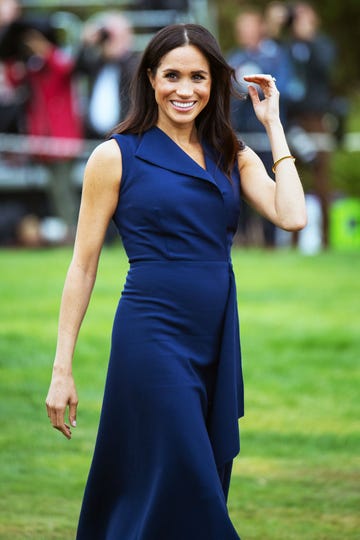 Clothing, Dress, Blue, Beauty, Electric blue, Cobalt blue, Fashion, Long hair, Formal wear, Event, 