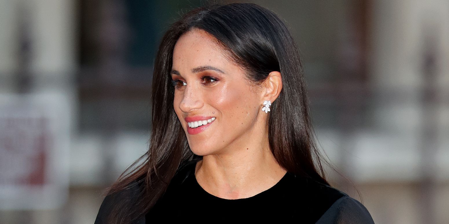 Meghan markle black dress clearance givenchy