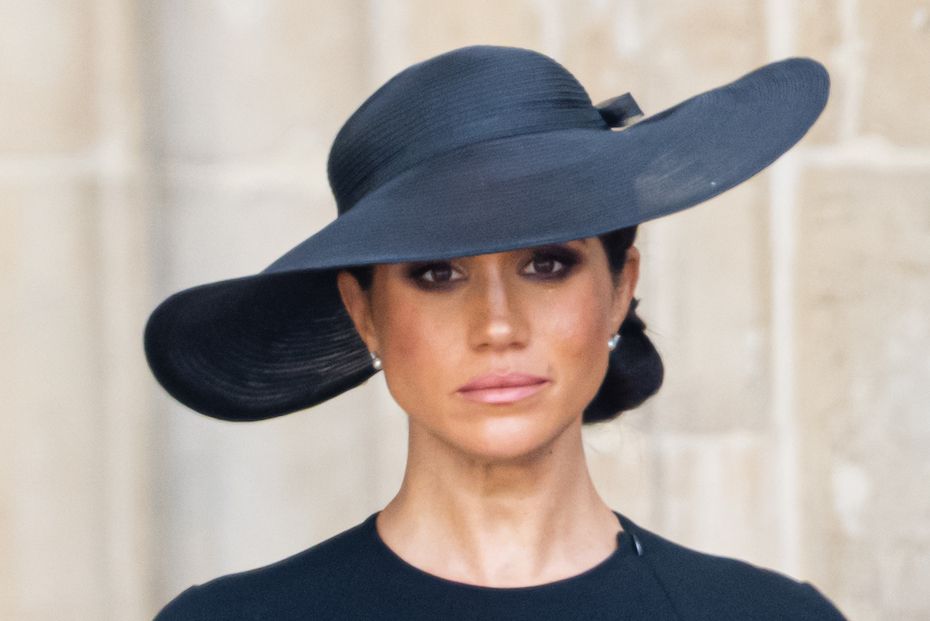 meghan markle says her race was only ever ‘an issue’ in uk