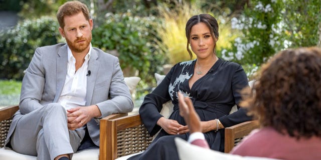 meghan markle y el príncipe harry en la entrevista con oprah winfrey