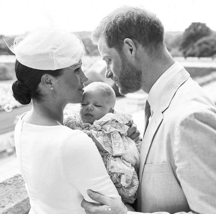 meghan markle y el príncipe harry, meghan markle y el príncipe harry hijo, archie, bautizo archie, meghan markle y el príncipe harry bautizo archie