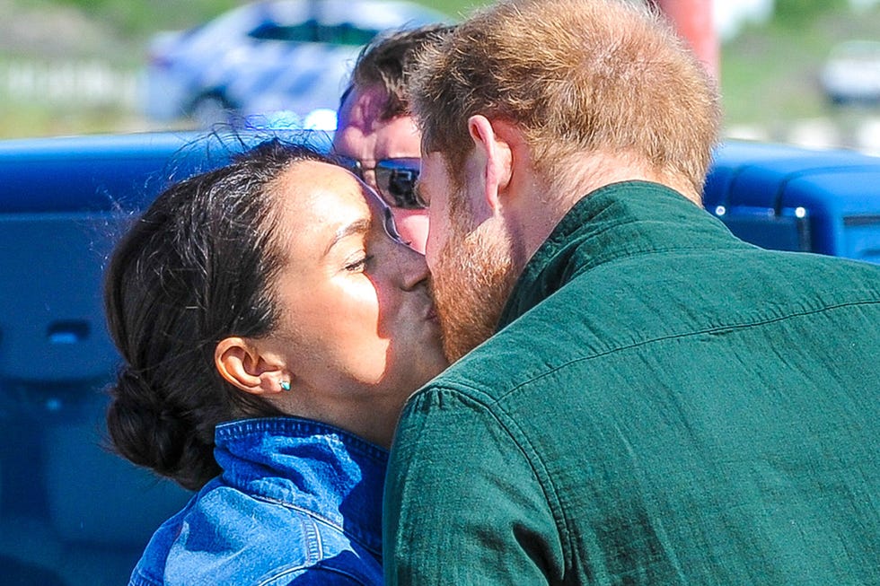 harry y meghan besos sudáfrica