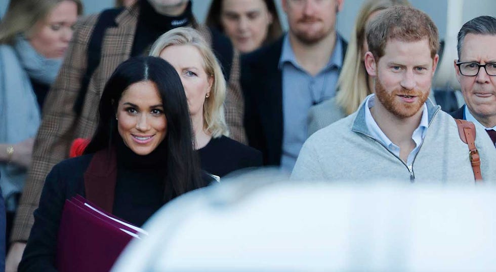 Harry y Meghan, que esperan su primer hijo, aterrizan en Sidney