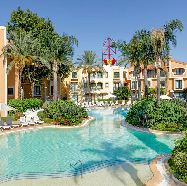imagen de uno de los mejores hoteles con piscina de port aventura