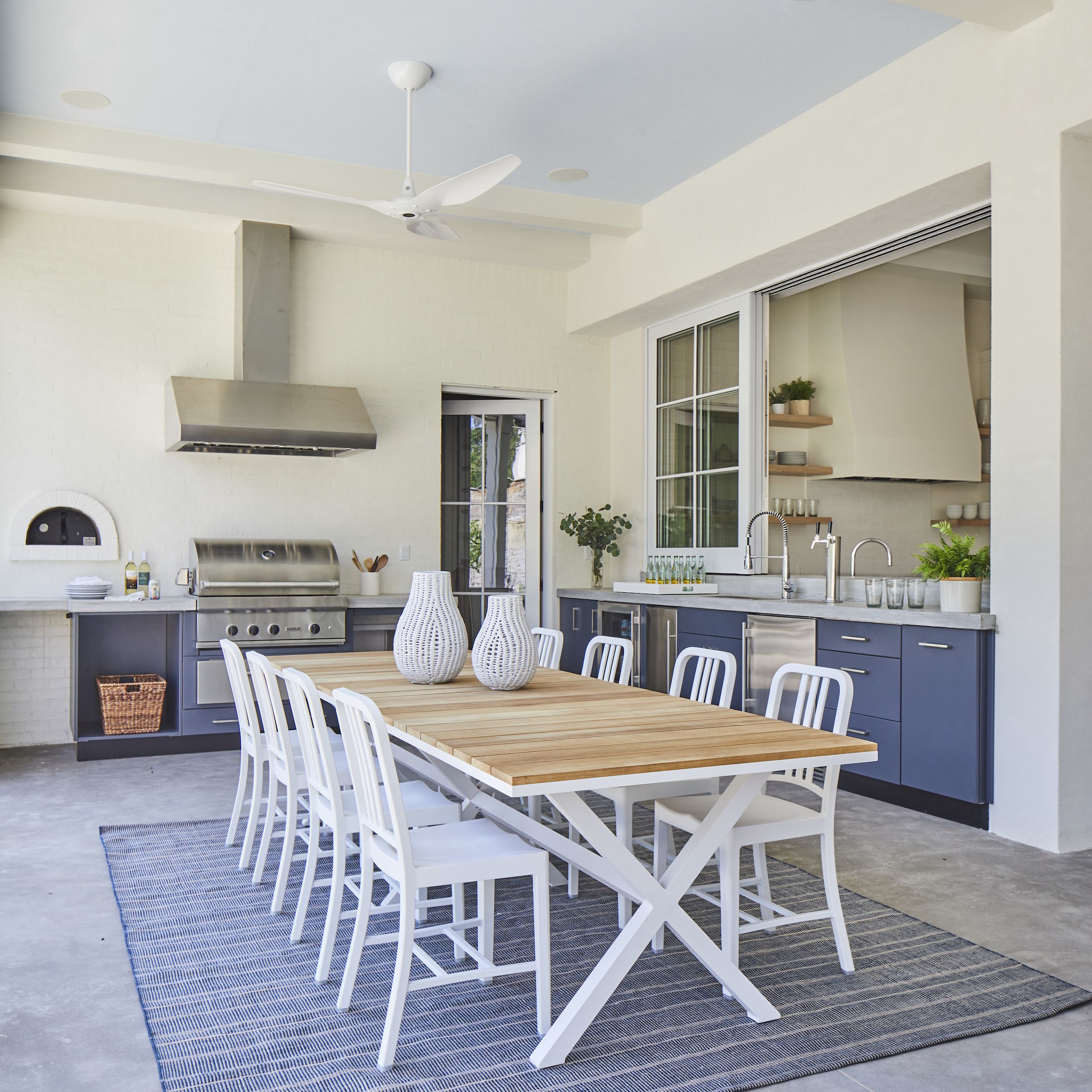 Farmhouse hotsell outdoor kitchen