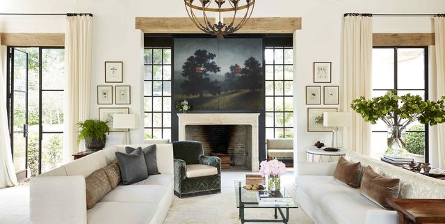 Rustic Charm Meets Modern Elegance In This Cottage Living Room
