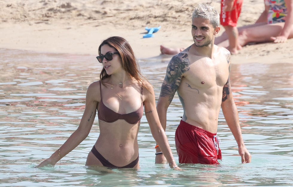 melissa jiménez y marc bartra, románticas vacaciones en ibiza
