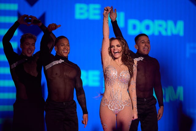 melody bailarines eurovision