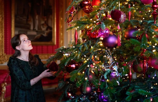 エリザベス女王が眠る”ウィンザー城”もクリスマス仕様に。 | ELLE