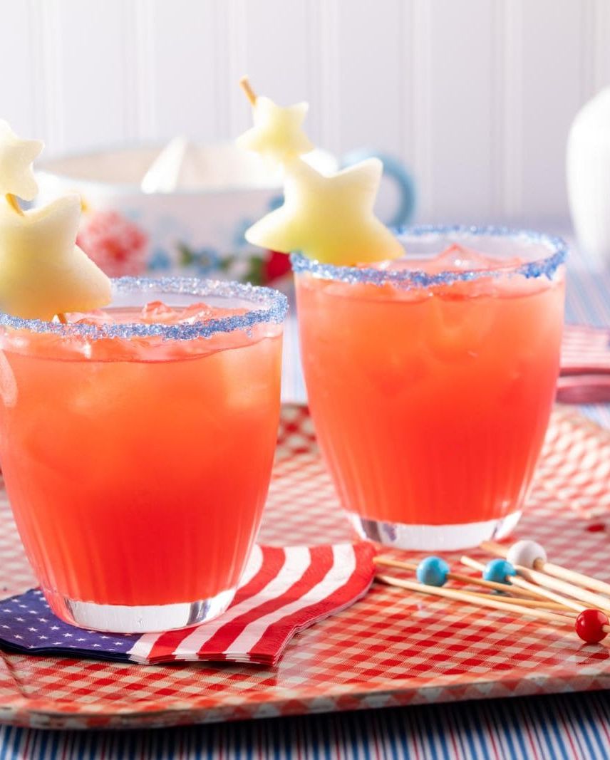 https://hips.hearstapps.com/hmg-prod/images/memorial-day-drinks-red-white-blue-cocktail-641c64a80834a.jpeg?crop=0.801xw:1.00xh;0.0102xw,0&resize=980:*
