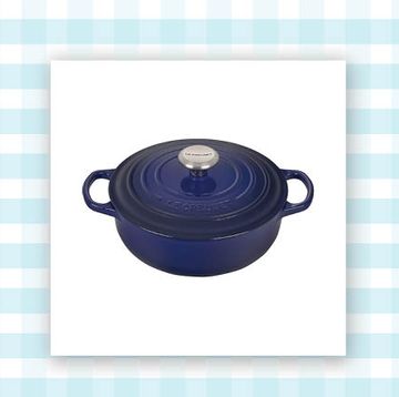 le creuset dutch oven in blue and grill