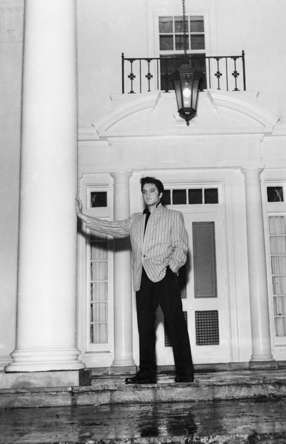 elvis at graceland