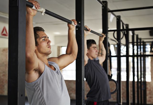 How To Do A Pull-Up: The Beginner's Guide – SWEAT