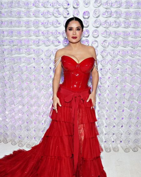 new york, new york may 01 salma hayek pinault attends the 2023 met gala celebrating karl lagerfeld a line of beauty at the metropolitan museum of art on may 01, 2023 in new york city photo by cindy ordmg23getty images for the met museumvogue