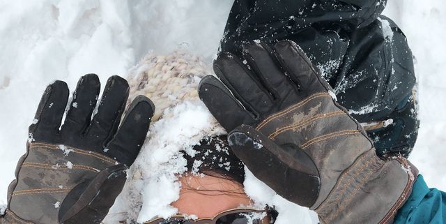 13 Best Winter Accessories 2023 (Men's Cold Weather Essentials)