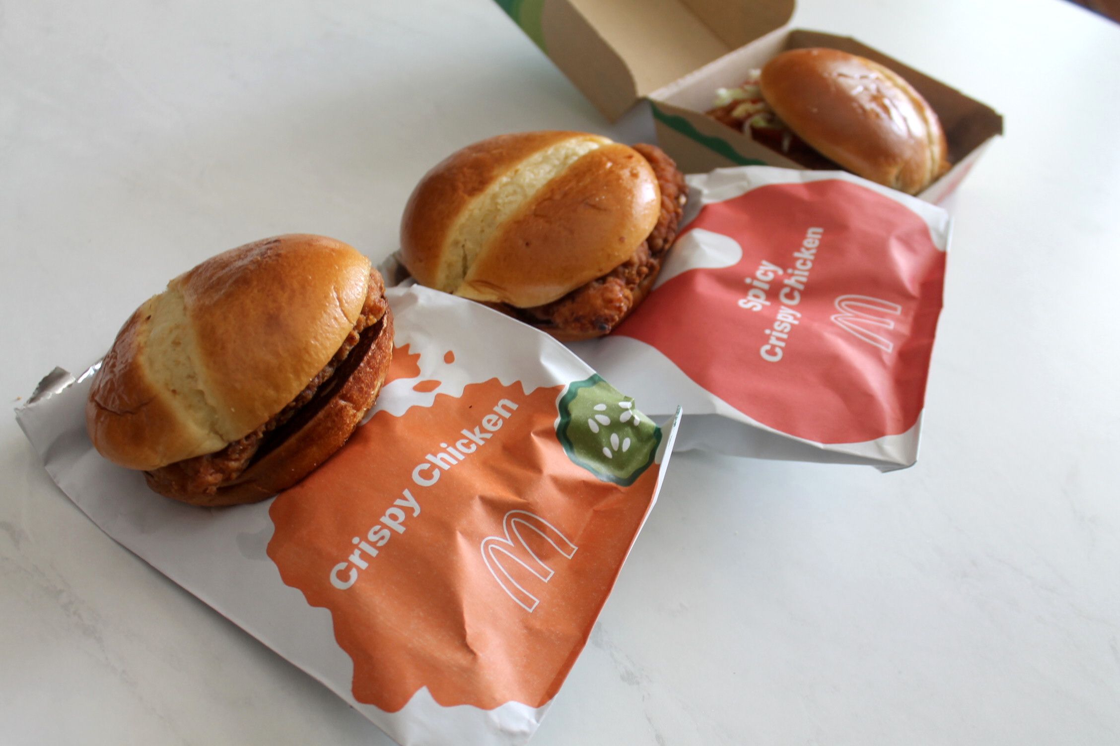 REVIEW McDonalds Crispy Chicken Sandwiches pic
