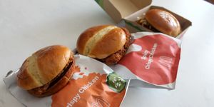 men's health mcdonald's spicy chicken sandwich review