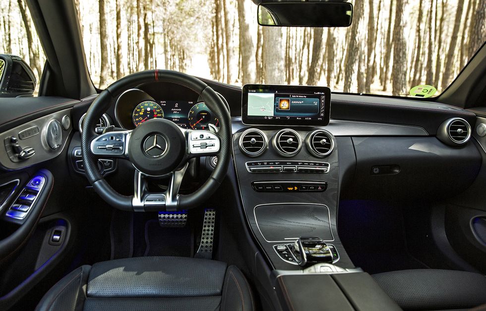 Mercedes-AMG C 43 Cabrio 2018 - interior