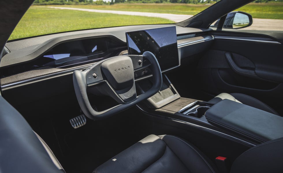 2023 tesla model s plaid interior