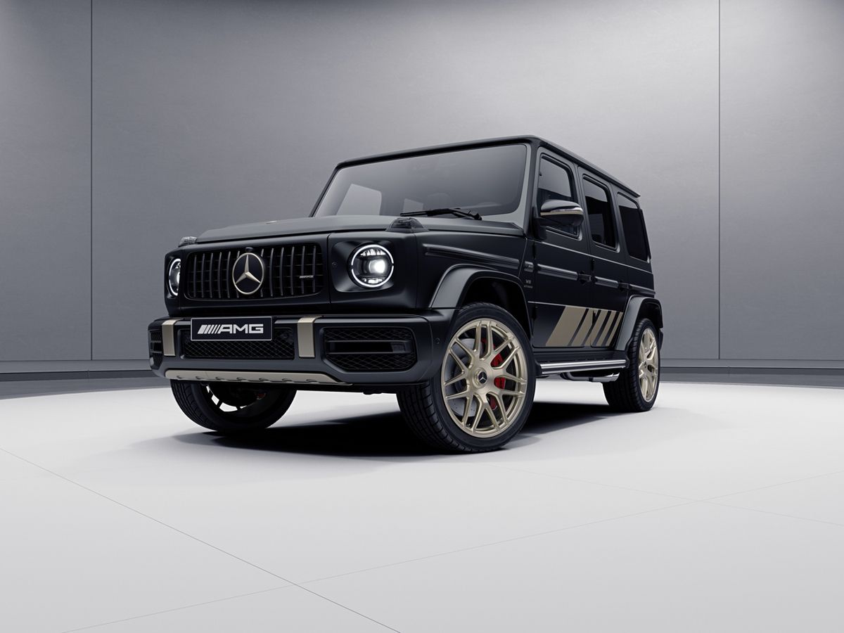 https://hips.hearstapps.com/hmg-prod/images/mercedes-amg-g-class-grand-edition-front-649c3bf950ab9.jpg