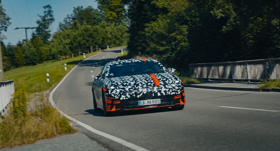 mercedes-amg-gt-ev-prototype-1-6877c534a6d76.jpg
