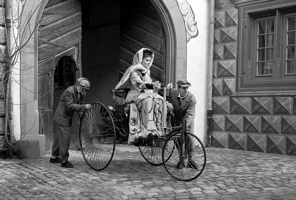 mercedes-benz-museo-salamanca-3-687a98682d50f.jpg