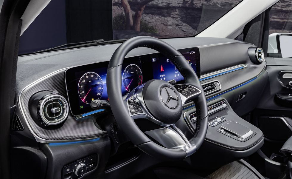 Mercedes-Benz V-Class Vans Get Revitalized before Full EV Era